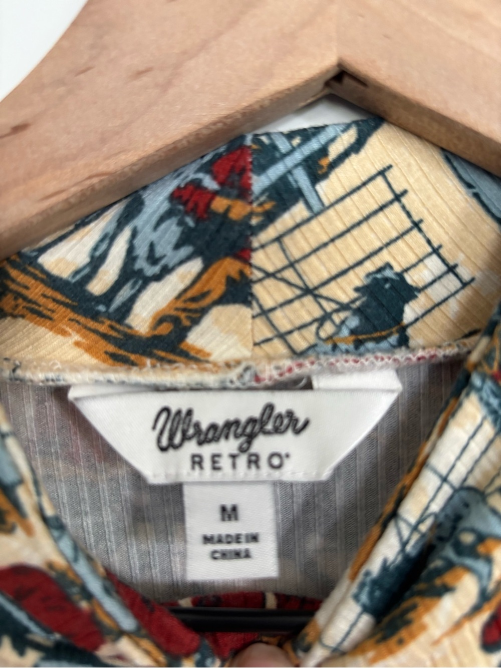 Wrangler Retro Western Print Button-Up — Cream, Red, Blue - Picture 3 of 4